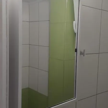 Апартаменты Budjet In The Old Cender *