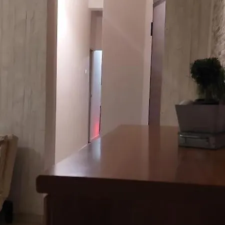 Apartment Budjet In The Old Cender